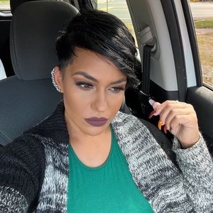 Meet your Posher, Denise